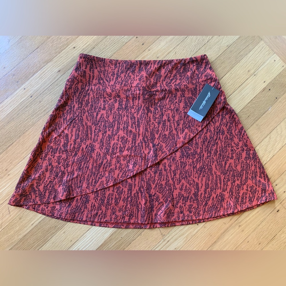 NWT EDDIE BAUER KACEY SKIRT DRY-WIK STRETCH WORKOUT SKIRT RUST/BLACK PRINT SZ M